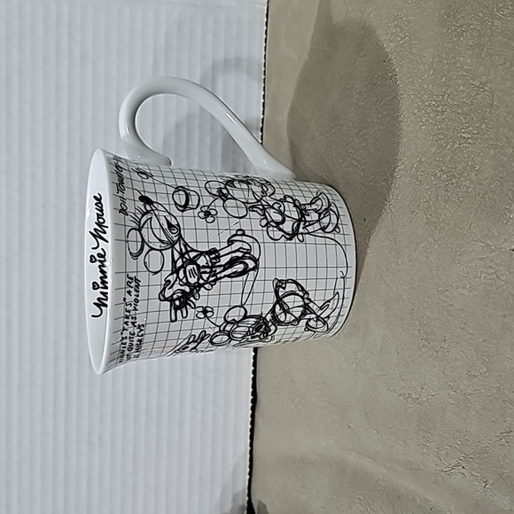 Vintage Minnie Mouse Sketch Mug - Picture 1 of 4
